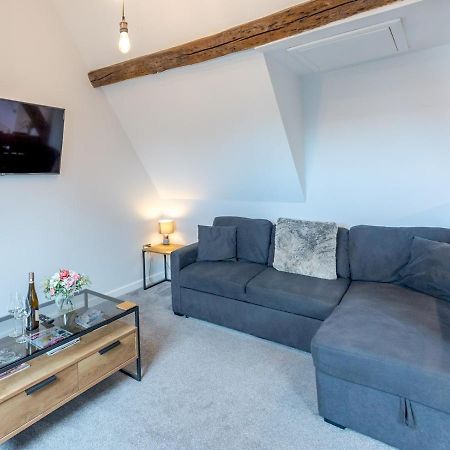 Pass The Keys 5C Charming Town Centre Apartment With Roof Top Views Шрусбері Екстер'єр фото