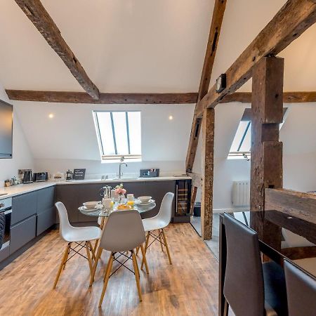 Pass The Keys 5C Charming Town Centre Apartment With Roof Top Views Шрусбері Екстер'єр фото