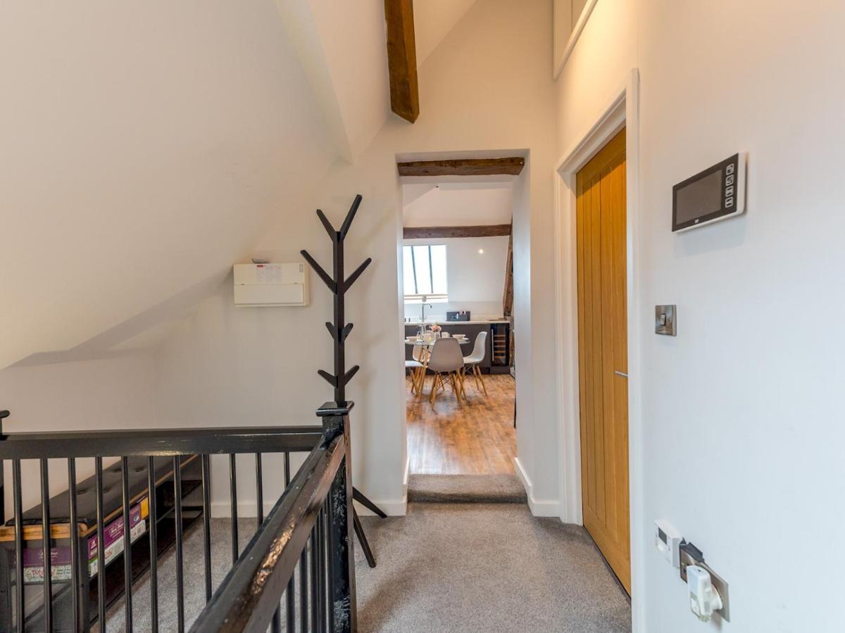 Pass The Keys 5C Charming Town Centre Apartment With Roof Top Views Шрусбері Екстер'єр фото