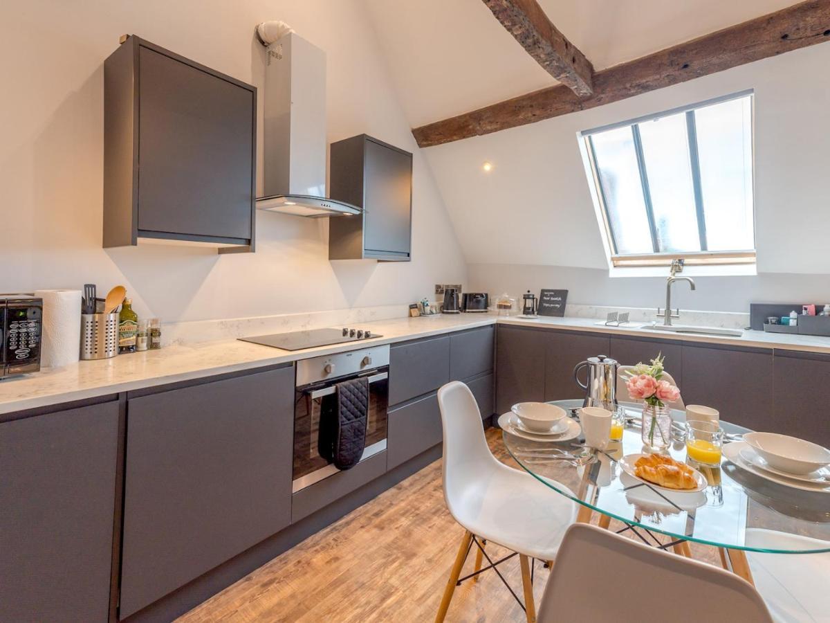 Pass The Keys 5C Charming Town Centre Apartment With Roof Top Views Шрусбері Екстер'єр фото