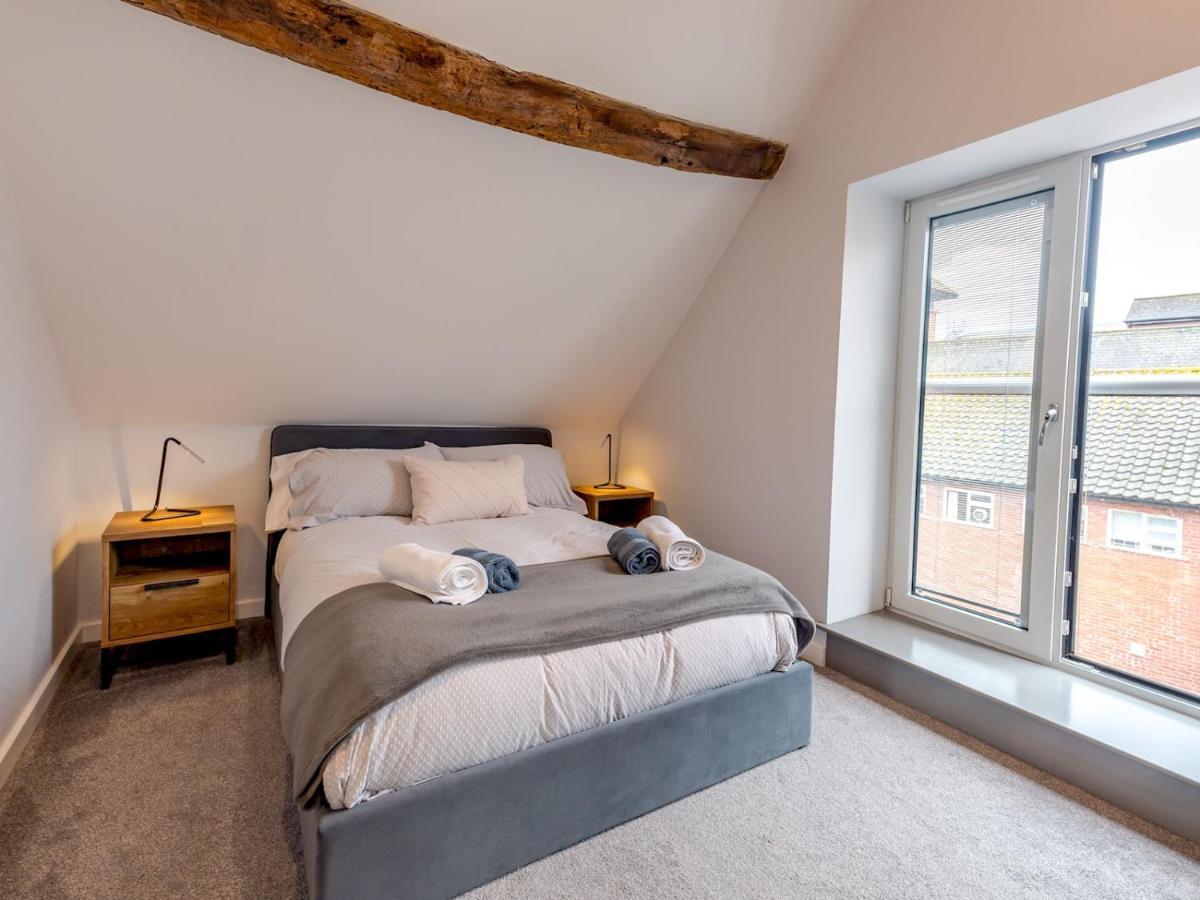 Pass The Keys 5C Charming Town Centre Apartment With Roof Top Views Шрусбері Екстер'єр фото